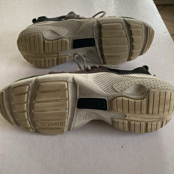 NIKE Huarache Type Olive Green Bone Men’s Sneakers BQ5102-300 Size 10 - Picture 6 of 7